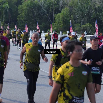 Runner Photo 7181501