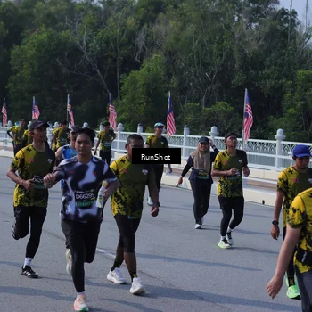 Runner Photo 7181779