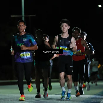 Runner Photo 7181801
