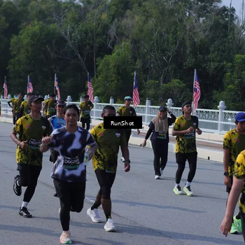 Runner Photo 7181844