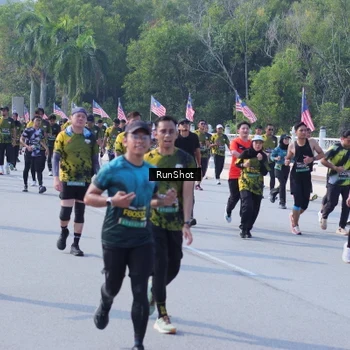 Runner Photo 7182035