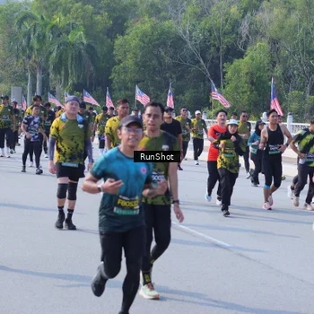 Runner Photo 7182043