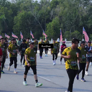 Runner Photo 7182102