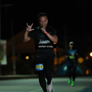 Runner Photo 7182111