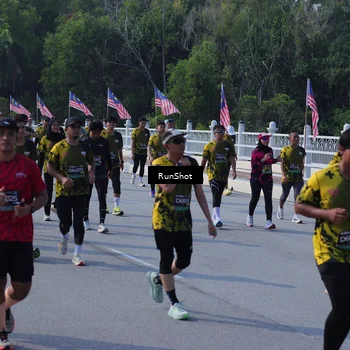 Runner Photo 7182115