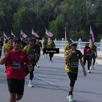 Runner Photo 7182133