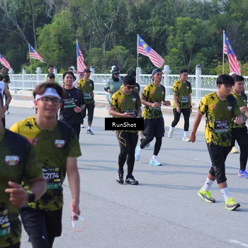 Runner Photo 7182330