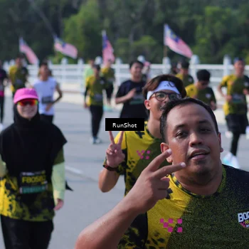 Runner Photo 7182351