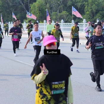 Runner Photo 7182395