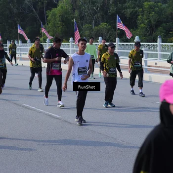 Runner Photo 7182430