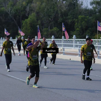 Runner Photo 7182595