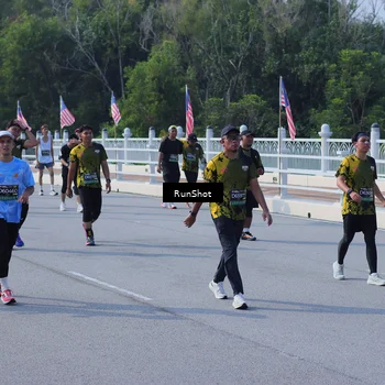 Runner Photo 7182699