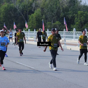 Runner Photo 7182700