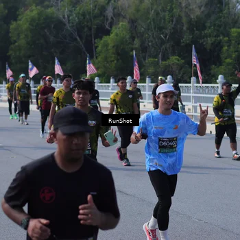 Runner Photo 7182773