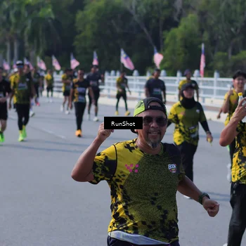 Runner Photo 7183003