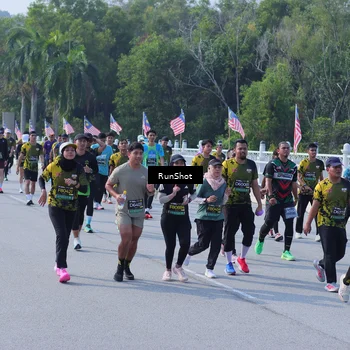 Runner Photo 7183437