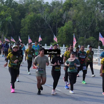 Runner Photo 7183473