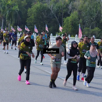 Runner Photo 7183500
