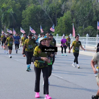 Runner Photo 7183540