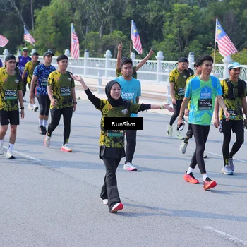 Runner Photo 7183733