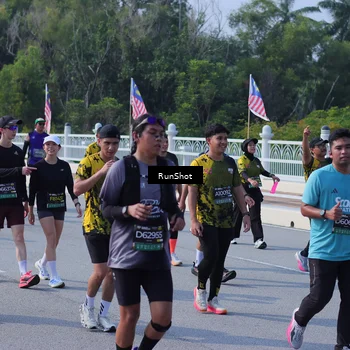 Runner Photo 7183813