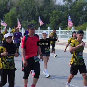Runner Photo 7183893
