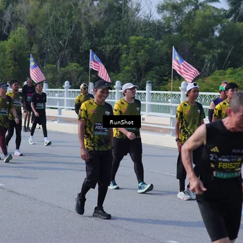 Runner Photo 7183935