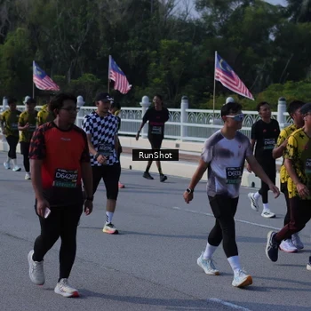Runner Photo 7184087