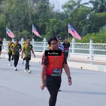 Runner Photo 7184103