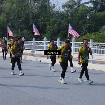 Runner Photo 7184190