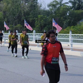 Runner Photo 7184211