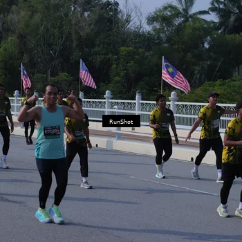 Runner Photo 7184212