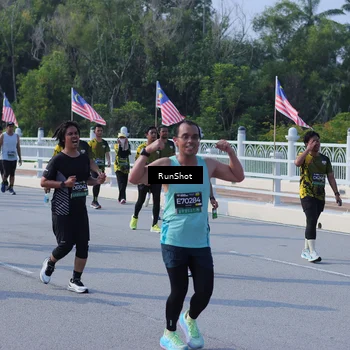 Runner Photo 7184254