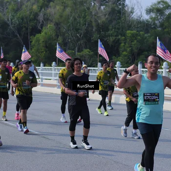 Runner Photo 7184272