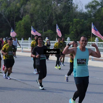 Runner Photo 7184281