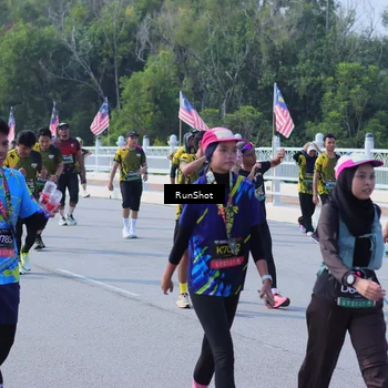Runner Photo 7184325