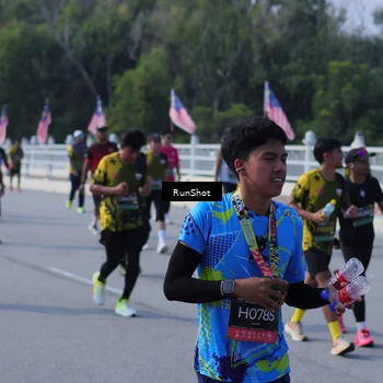 Runner Photo 7184360