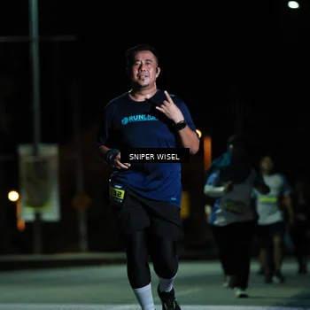Runner Photo 7184365