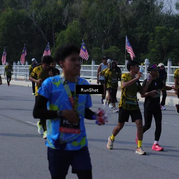 Runner Photo 7184411