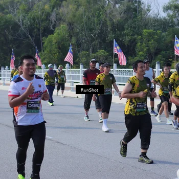 Runner Photo 7184441