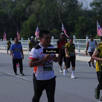 Runner Photo 7184510