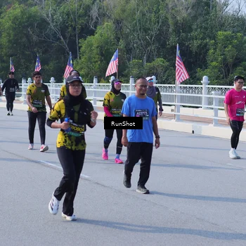 Runner Photo 7184533
