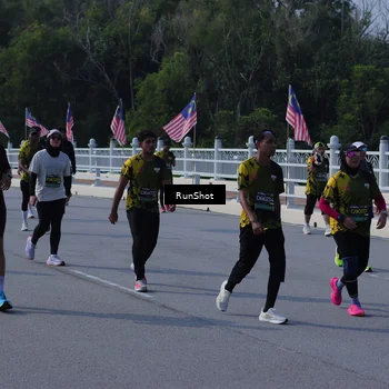 Runner Photo 7184618