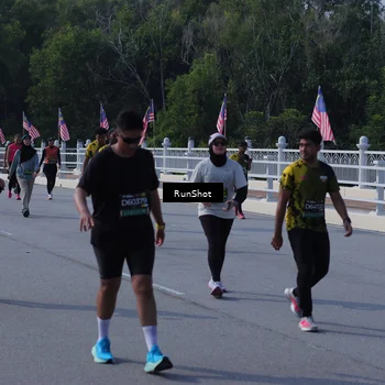 Runner Photo 7184658