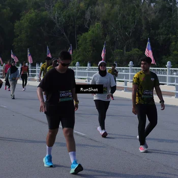 Runner Photo 7184666