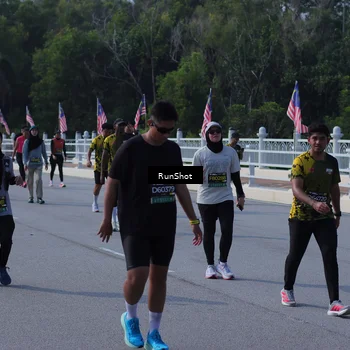 Runner Photo 7184670