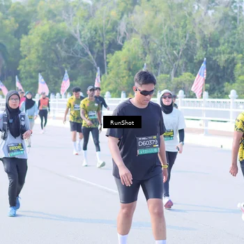 Runner Photo 7184684