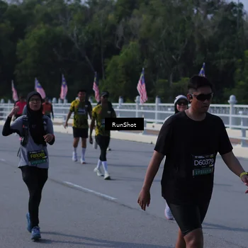 Runner Photo 7184703