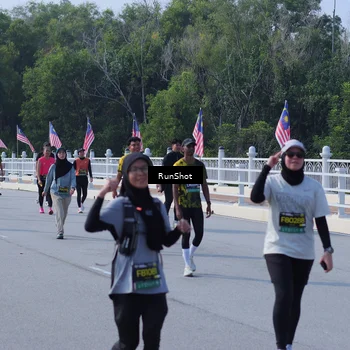 Runner Photo 7184738