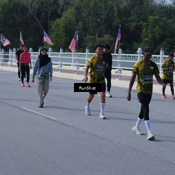 Runner Photo 7184844